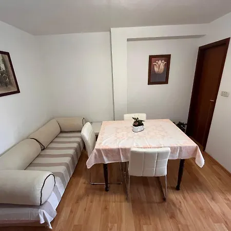 Apartment Miki-Free Parking Rovinj Exteriér fotografie